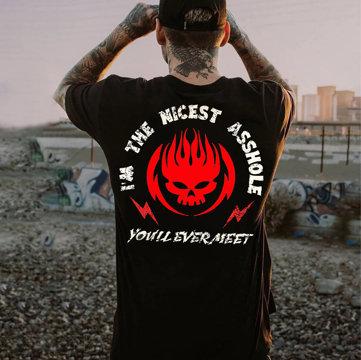 I'M THE NICEST ASSHOLE Red Skull Graffiti Black Print T-shirt