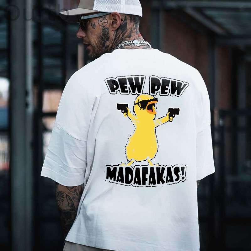 Yellow Duck Carries Pistol Letter Graphic Black Print T-shirt
